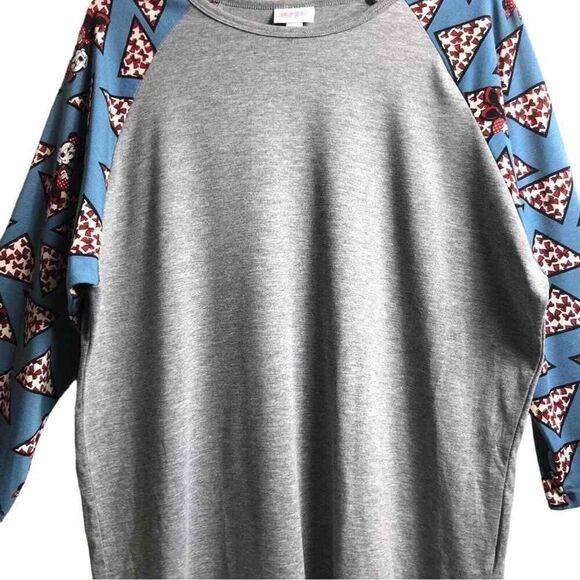 LuLaRoe Randy Women’s Gray Blue Red Disney Minnie Top Size 2XL - Picture 3 of 7